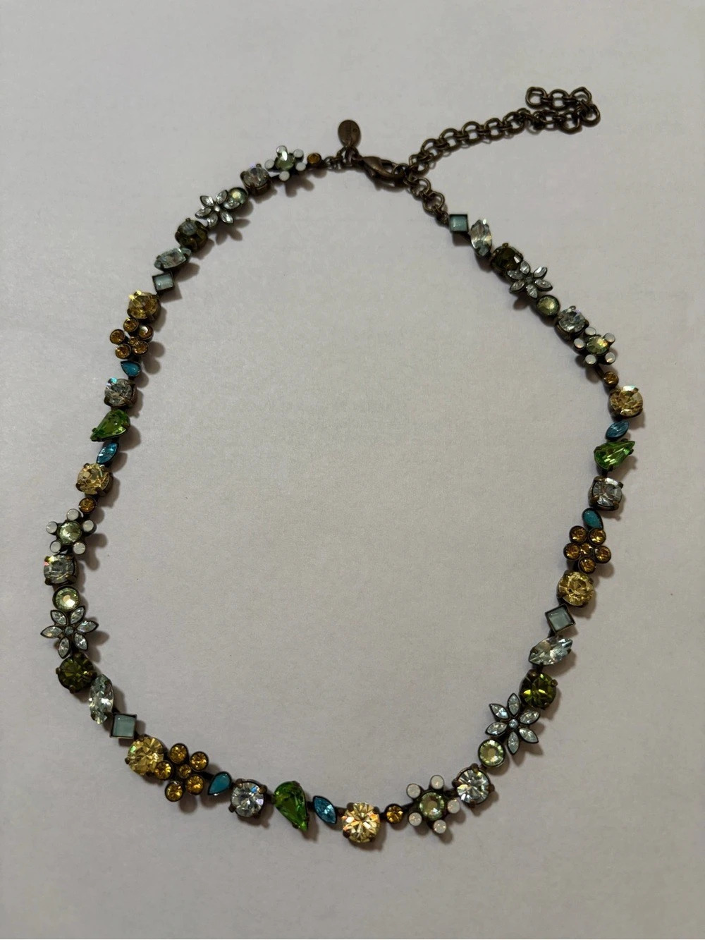 Sorrelli Swarovski Crystal Floral Necklace!
Dazzling Multicolor stones!